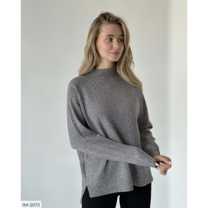 Модні светри IM-2073 — тренди сезону