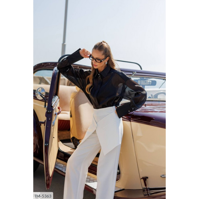 Жіночі блузки IM-5363 — класика, що ніколи не виходить з моди