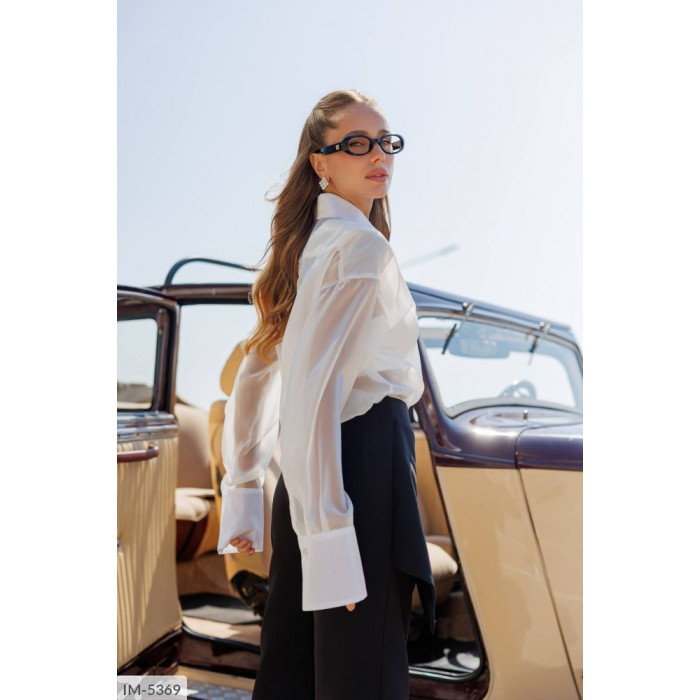 Жіночі блузки IM-5369 — класика, що ніколи не виходить з моди