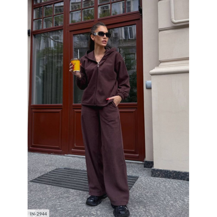 Прогулянкові костюми 2025 IN-2944 — будь у тренді