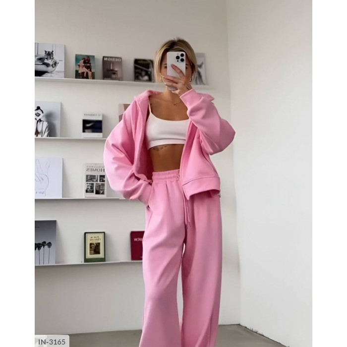 Модні костюми для спорту IN-3165 — легкість і комфорт Модні костюми для спорту IN-3165 — легкість і комфорт