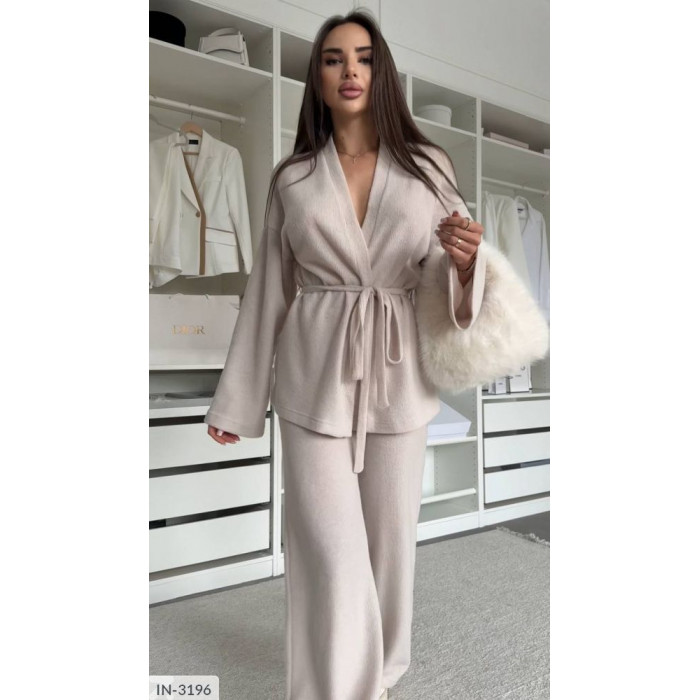 Жіночі костюми IN-3196 — новинки сезону