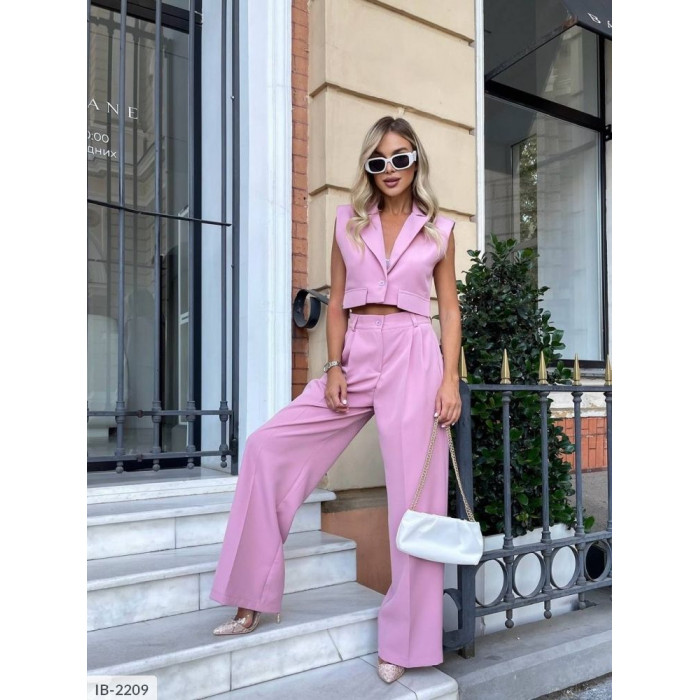 Модні костюми IB-2209 — обери свій стиль