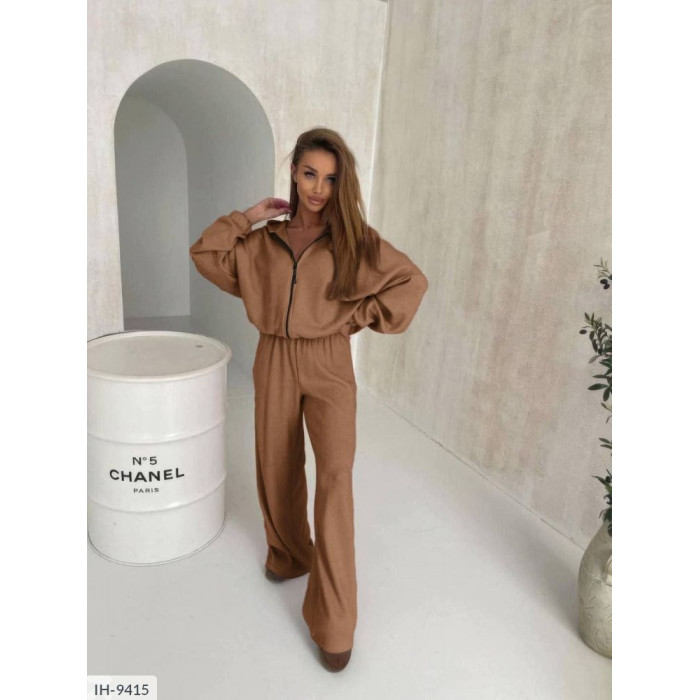 Модні костюми великого розміру IH-9415 — стиль і комфорт