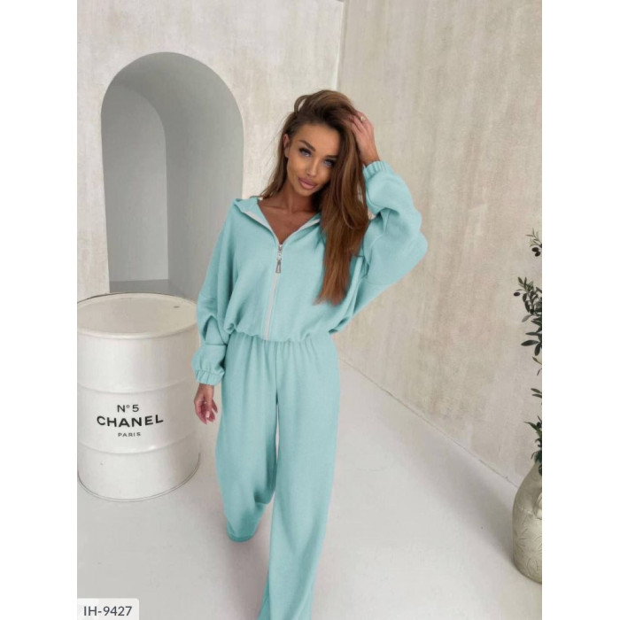 Модні костюми великого розміру IH-9427 — стиль і комфорт