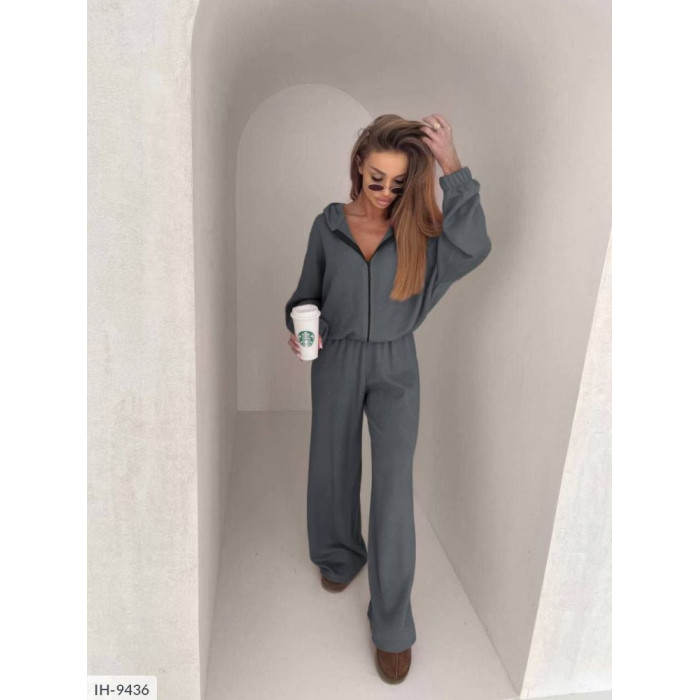 Костюми IH-9436 — практичність і мода