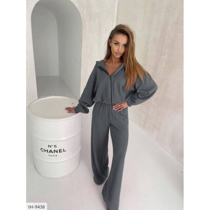 Костюми IH-9438 — комфорт і впевненість