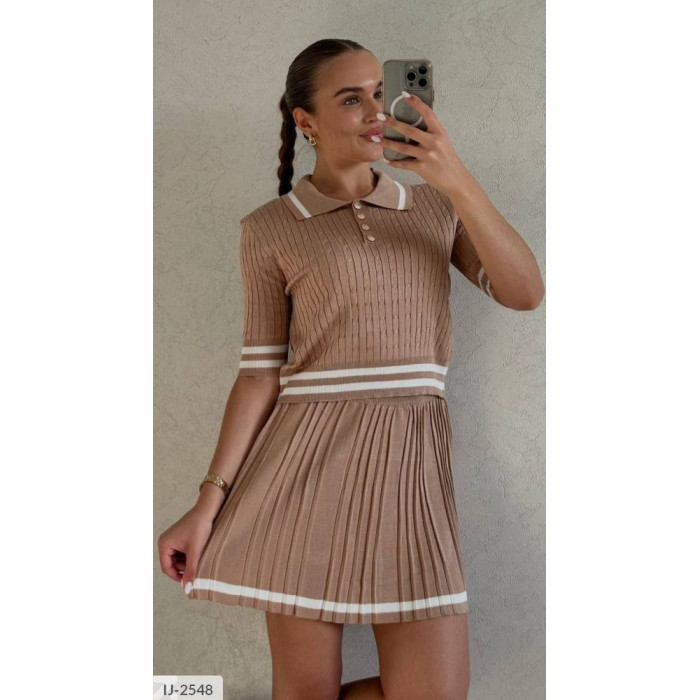 Жіночі костюми IJ-2548 — сучасний дизайн і комфорт