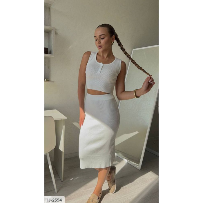 Костюми IJ-2554 — практичність і мода