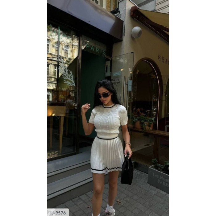 Модні костюми IJ-9576 — стиль і комфорт у кожному дні