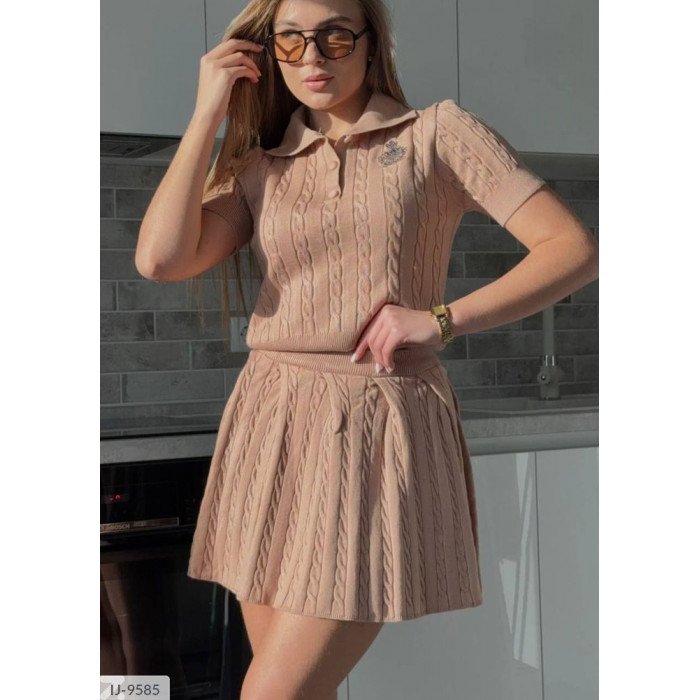 Жіночі костюми IJ-9585 — сучасний дизайн і комфорт