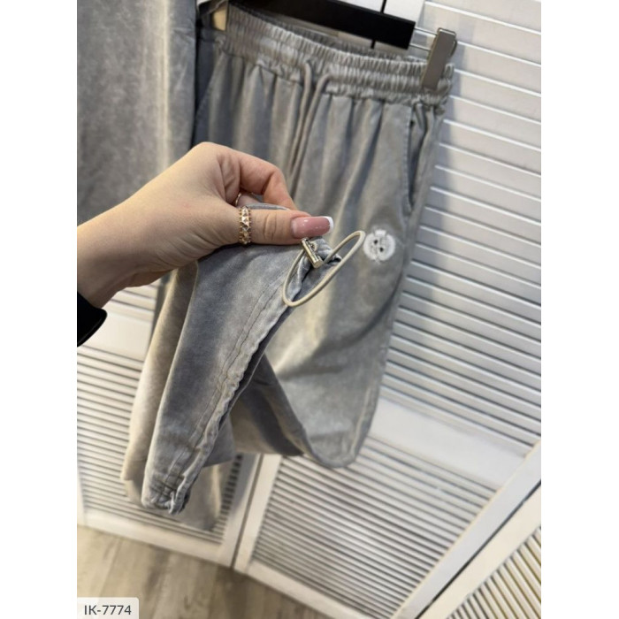 Стильні жіночі костюми IK-7774 — зручність і шарм