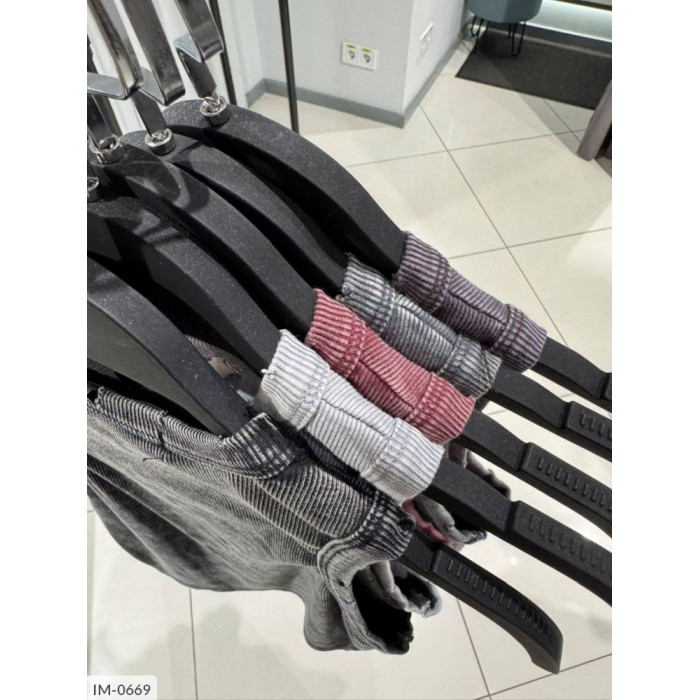 Модні футболки IM-0669 — будь у тренді