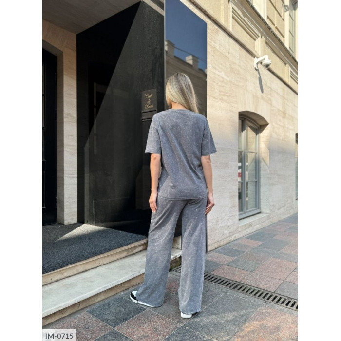 Жіночі прогулянкові костюми IM-0715 — новинки сезону