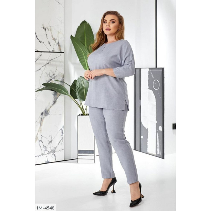 Модні костюми великого розміру IM-4548 — стиль і комфорт