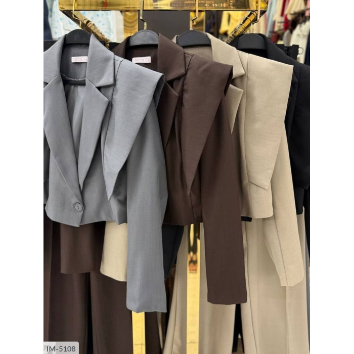 Жіночі костюми IM-5108 — сучасний дизайн і комфорт