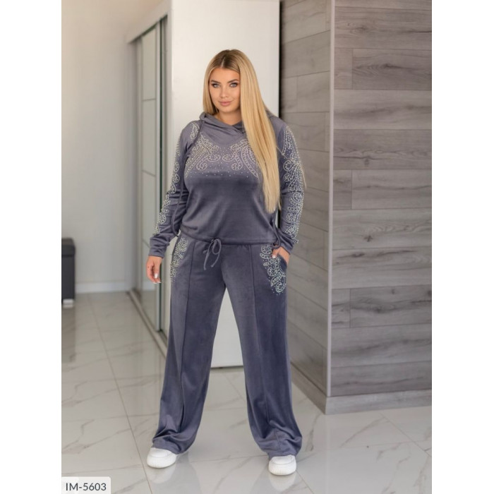 Спортивні костюми великого розміру IM-5603 — комфорт і мода Спортивні костюми великого розміру IM-5603 — комфорт і мода