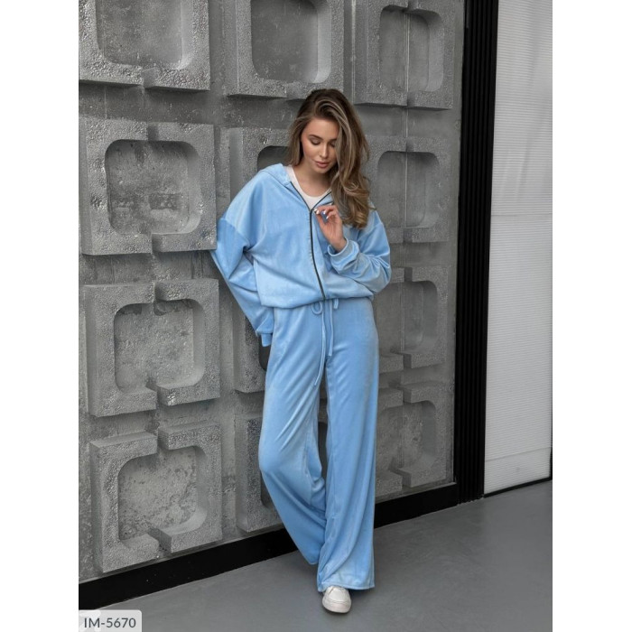 Стильні образи від Odessa Moda IM-5670 — костюми на кожен день