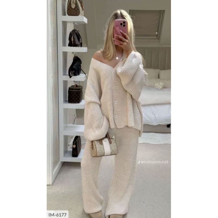 Модні образи IM-6177 — костюми для будь-якої події