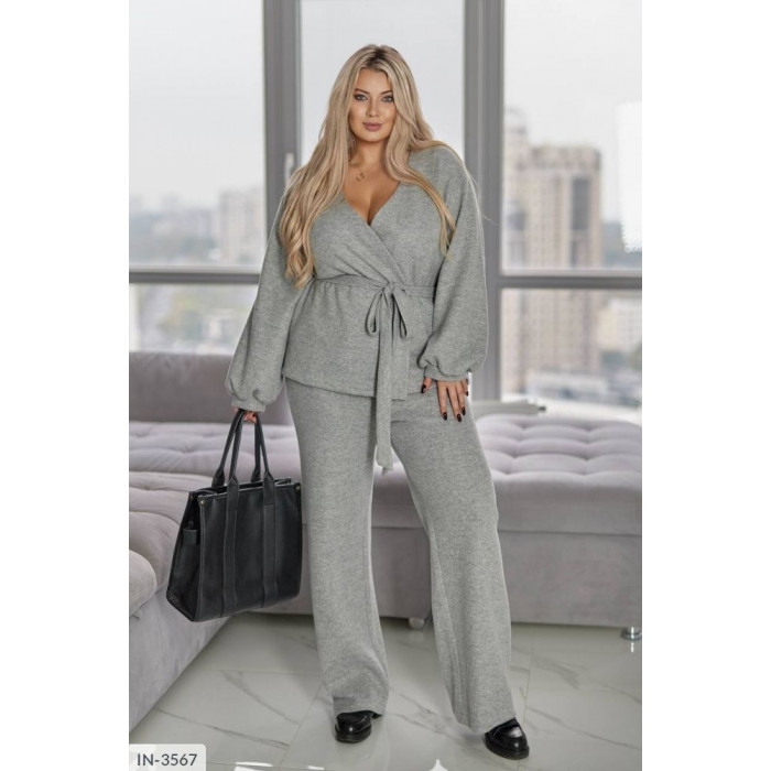 Жіночі костюми Plus Size IN-3567 — впевненість і стиль