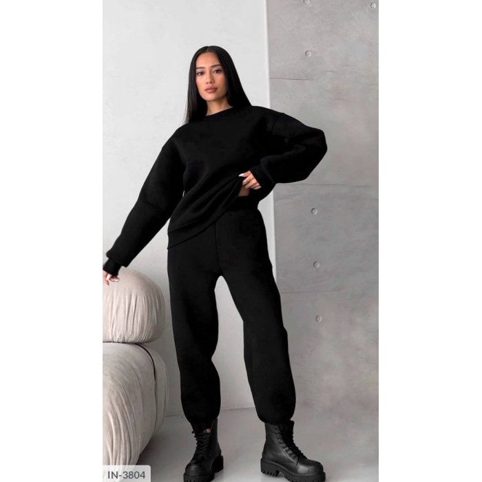 Модні костюми для спорту IN-3804 — легкість і комфорт Модні костюми для спорту IN-3804 — легкість і комфорт