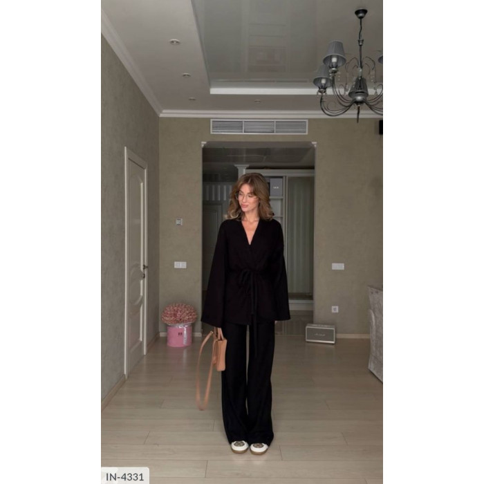 Жіночі костюми Odessa Moda IN-4331 — елегантність і зручність