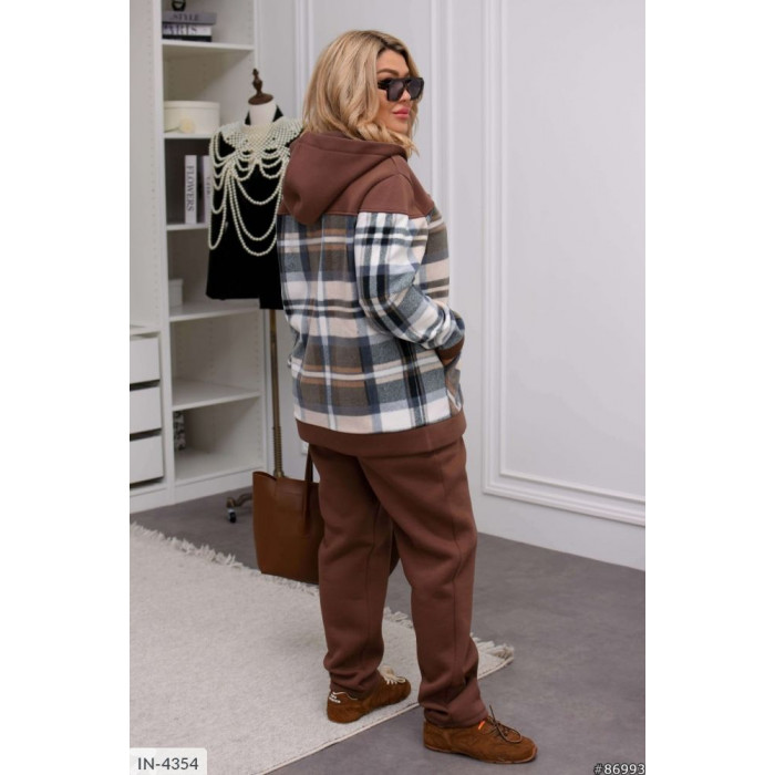 Костюми великого розміру IN-4354 — зручність і стиль Костюми великого розміру IN-4354 — зручність і стиль