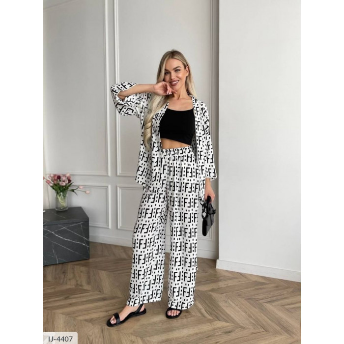 Модні костюми IJ-4407 — комфорт і краса