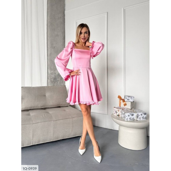 Модні тренди сезону IQ-0939 — стильні сукні для сучасних жінок