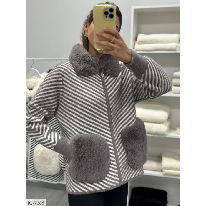 Пальта XL+ IQ-7386 — елегантність і практичність