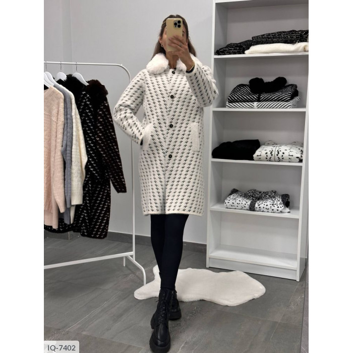 Куртки та пальта IQ-7402 — будь у тренді разом з Odessa Moda