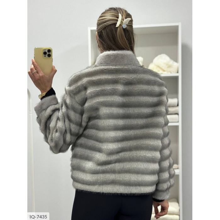 Верхній одяг IQ-7435 — мода без обмежень