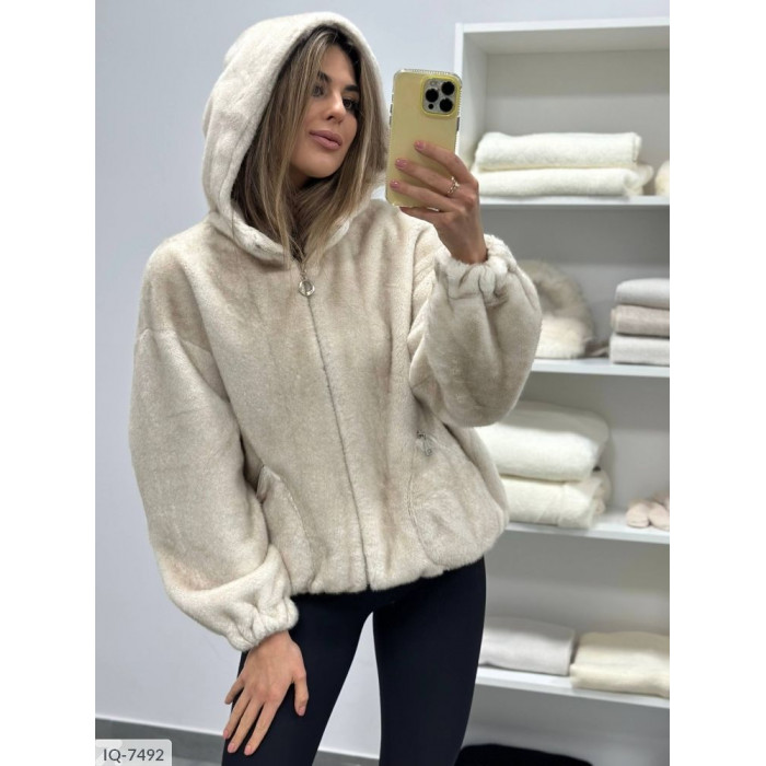 Модні куртки Plus Size IQ-7492 — зручність і мода