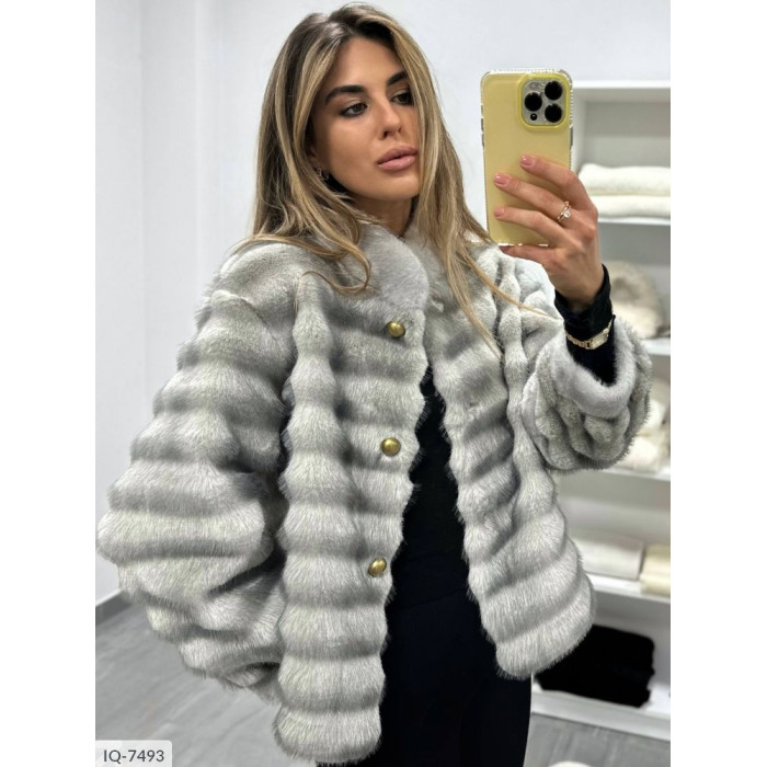 Жіночий верхній одяг Plus Size IQ-7493 — тренди 2025