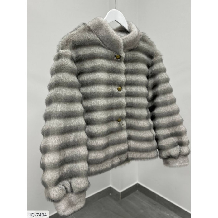 Модні куртки Plus Size IQ-7494 — зручність і мода