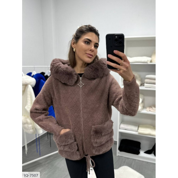 Пальта XL+ IQ-7507 — елегантність і практичність