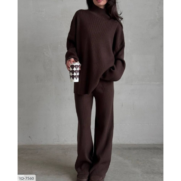 Жіночі прогулянкові костюми IQ-7560 — новинки сезону 2025