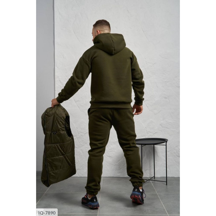 Костюми для чоловіків Odessa Moda IQ-7890 — нова колекція