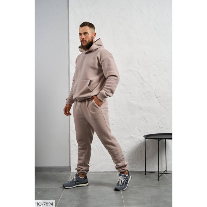 Чоловічі костюми IQ-7894 — сучасна класика
