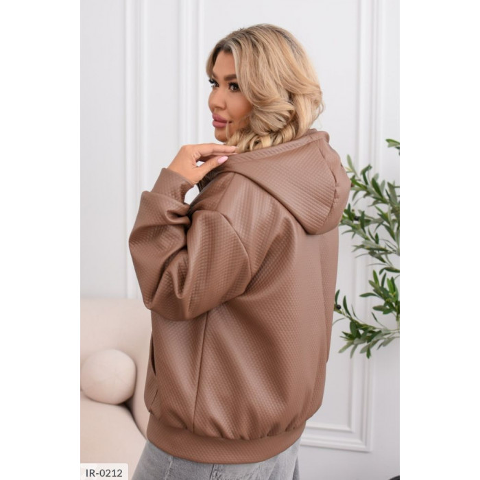 Верхній одяг IR-0212 — мода без обмежень