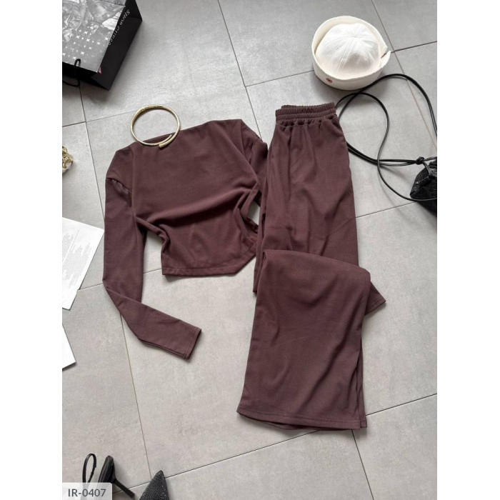 Жіночі костюми IR-0407 — сучасний дизайн і бездоганна посадка