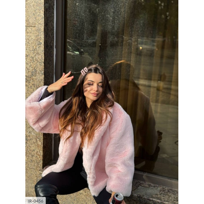 Верхній одяг IR-0456 — тепло, стиль і комфорт у кожній деталі