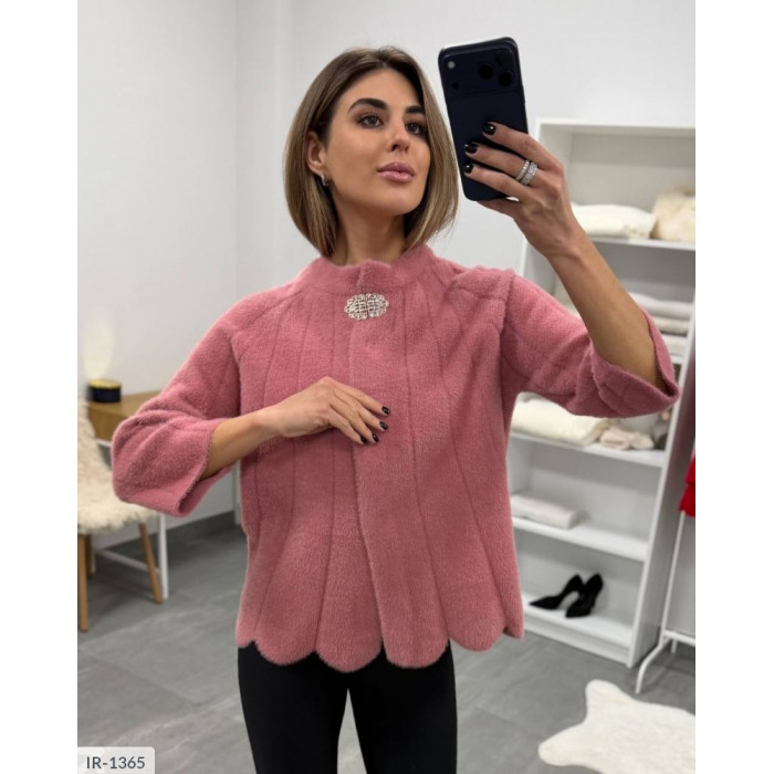 Верхній одяг IR-1365 — тепло, стиль і комфорт у кожній деталі