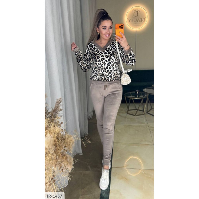 Комфорт і мода IR-1457 — жіночі костюми для щоденних прогулянок