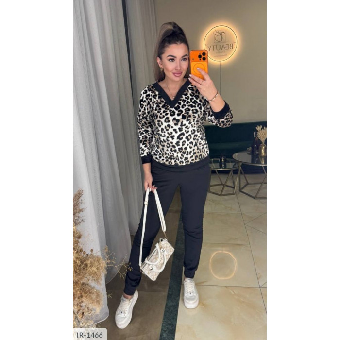 Модні костюми XL+ IR-1466 — гармонія стилю і практичності