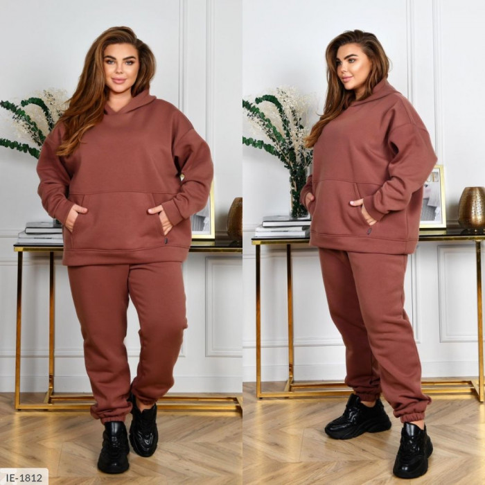 Спортивні костюми XL+ IE-1812 — свобода руху Спортивні костюми XL+ IE-1812 — свобода руху