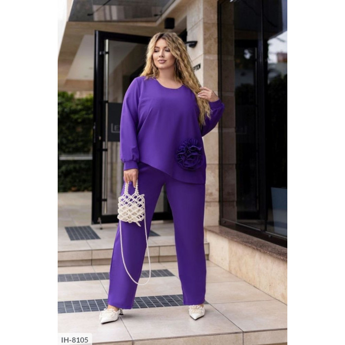 Жіночі костюми XL+ IH-8105 — елегантність і зручність