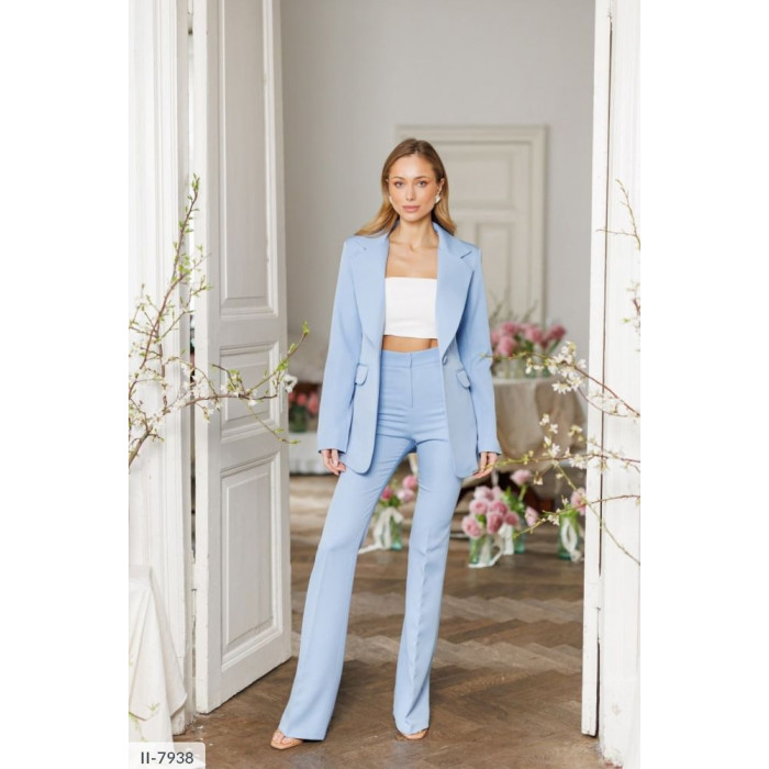 Модні образи II-7938 — костюми для будь-якої події