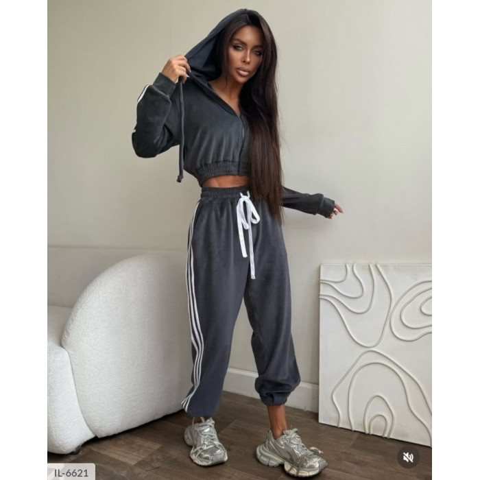 Жіночі спортивні костюми IL-6621 — тренди сезону 2025 Жіночі спортивні костюми IL-6621 — тренди сезону 2025