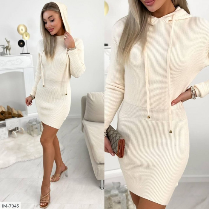 Модні образи для жінок великого розміру IM-7045